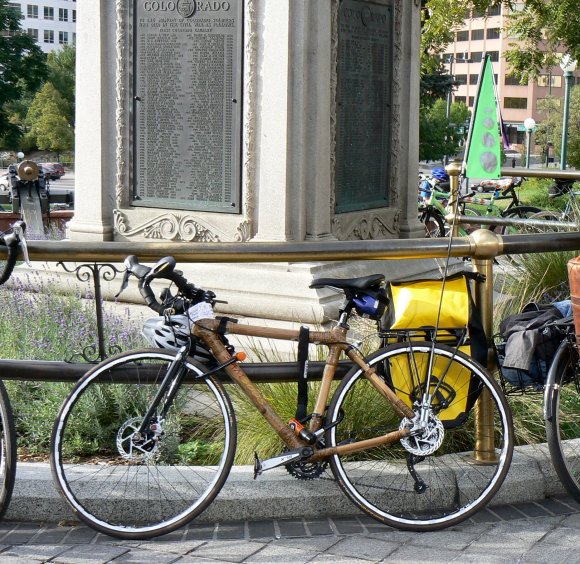 Bici de bambú